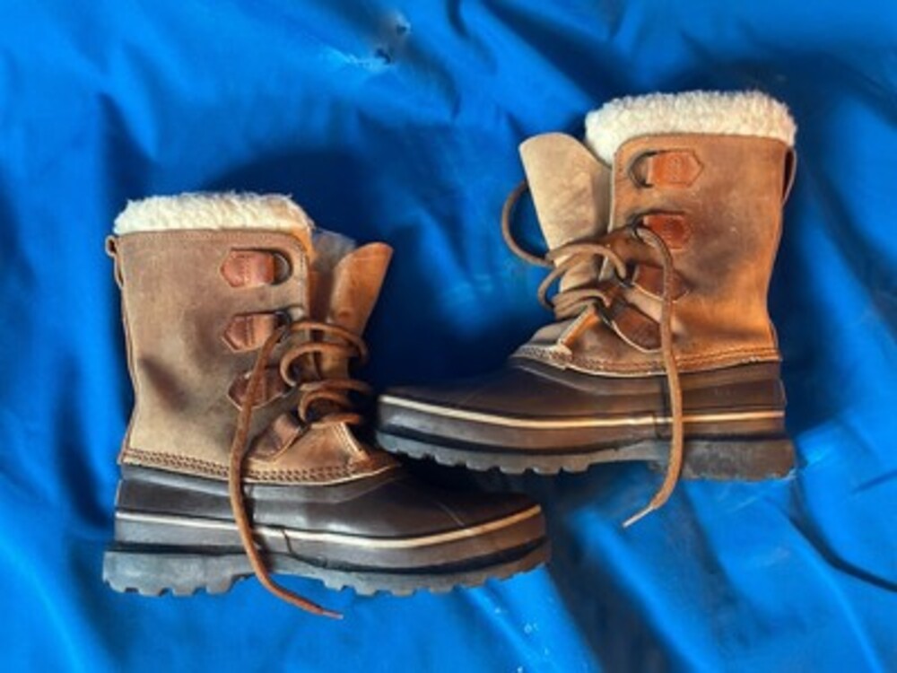 SOREL Women’s Tan Alpine Boots Size 7 Leather Shearling Waterproof Snow boots